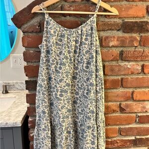 Blue and white floral summer dress🌷